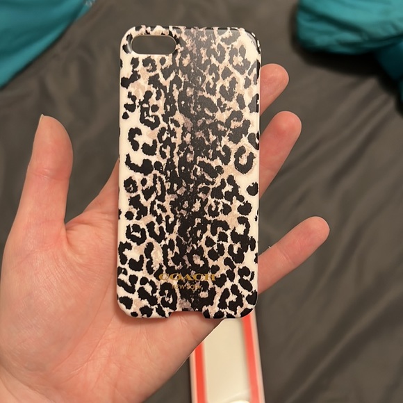 Coach case for iPhone 5 - Picture 2 of 3